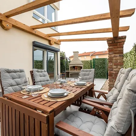 The Olive Tree Appartement *